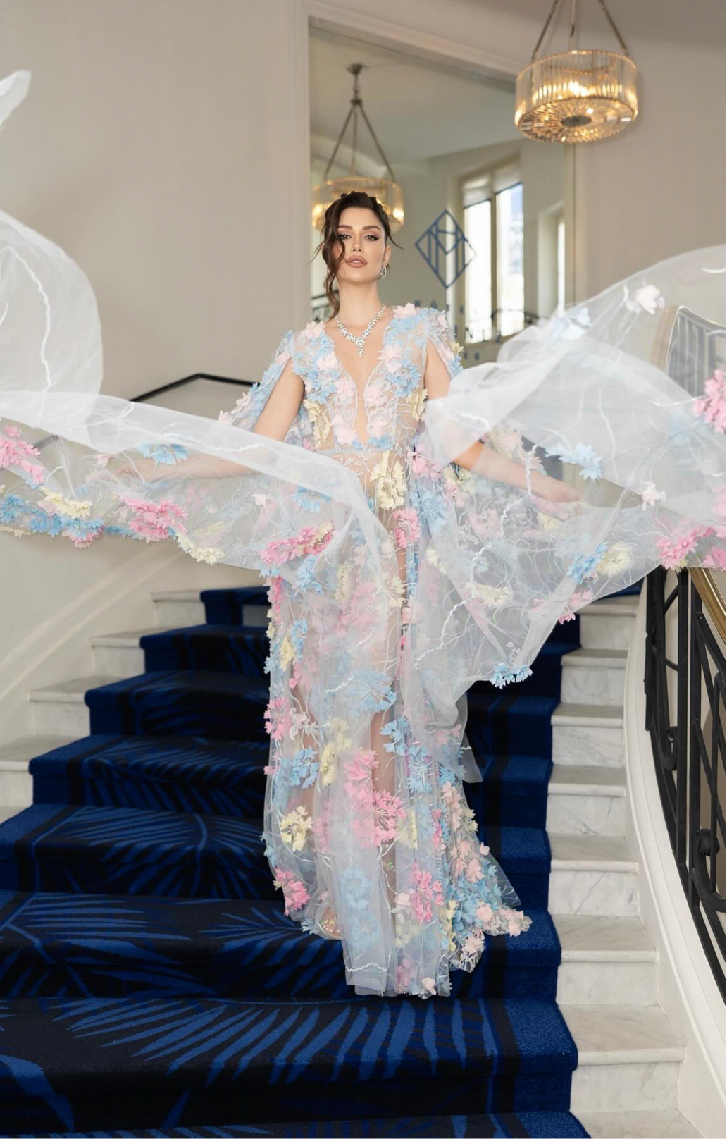 Abendkleid  "Hortensia" mit abnehmbaren Ärmeln Maxi