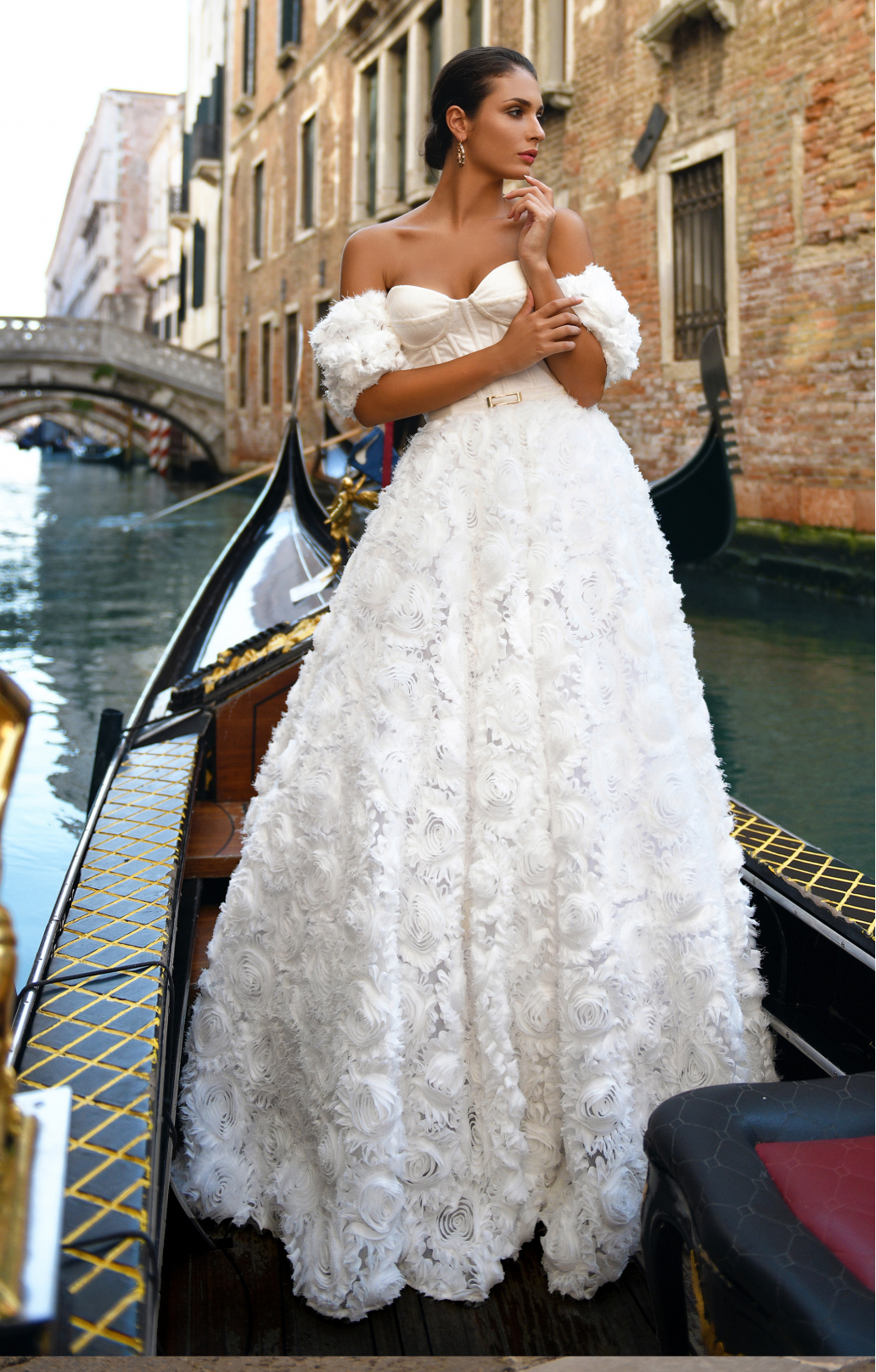 Brautkleid "Weiße Rose"